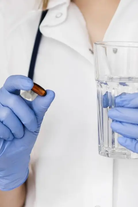 Синдром поликистозных яичников (СПКЯ): <br> <span class='text-primary-400 font-bold text-3xl  lg:text-5xl xl:text-6xl'>верните гармонию гормонов</span>