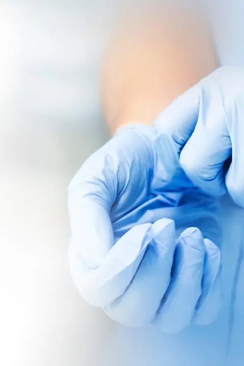 Климакс и менопауза: <br> <span class='text-primary-400 font-bold text-3xl  lg:text-5xl xl:text-6xl'>переход к новому этапу жизни</span>